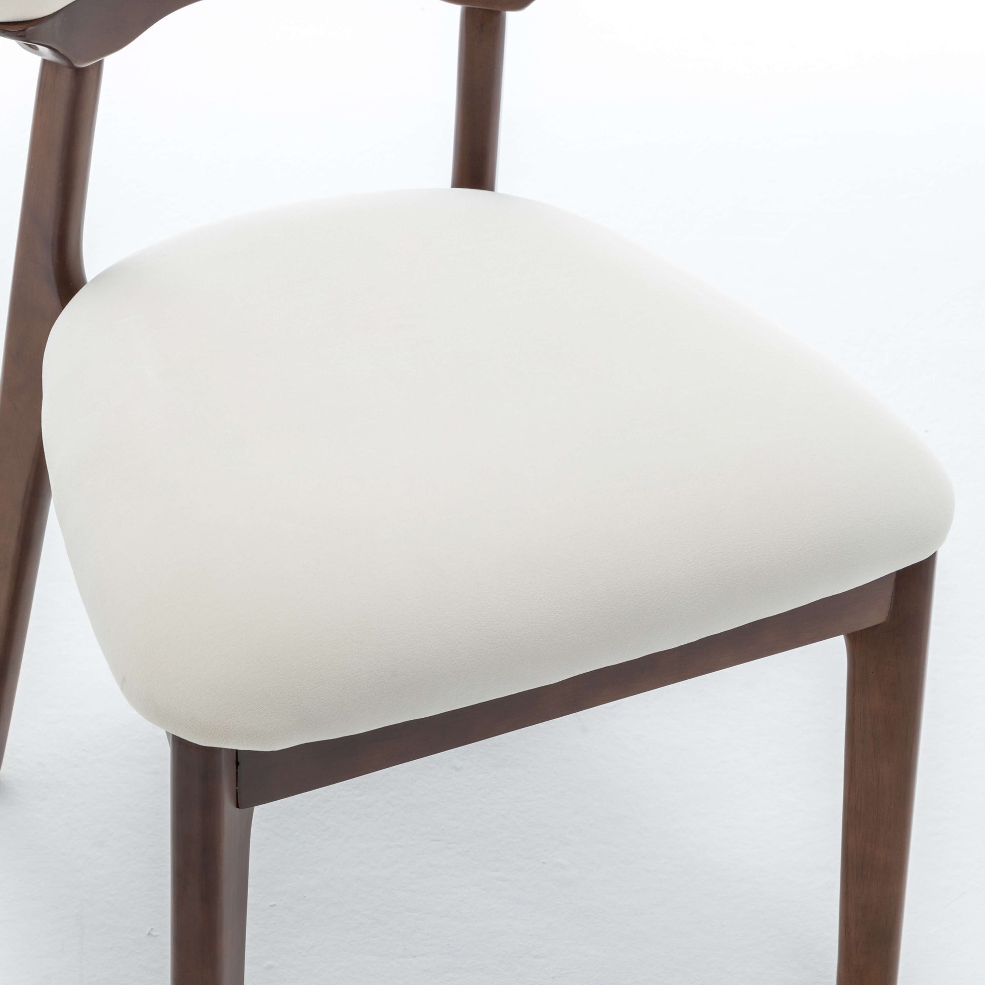 SEYNAR Modern Velvet Dining Chairs with Solid Wood Legs Set of 2/4/6