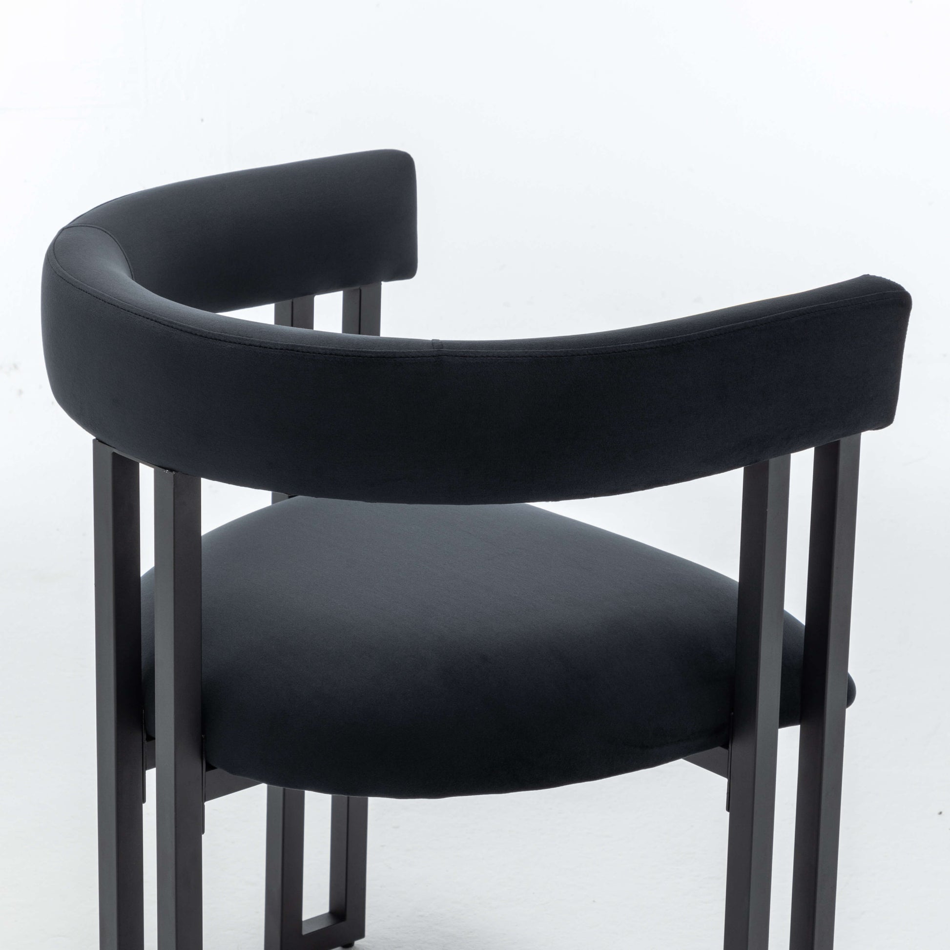 SEYNAR Modern Velvet Dining Chairs Set of 2, Curved Barrel Back Upholstered Armchairs with Black Metal Frame for Dining Room