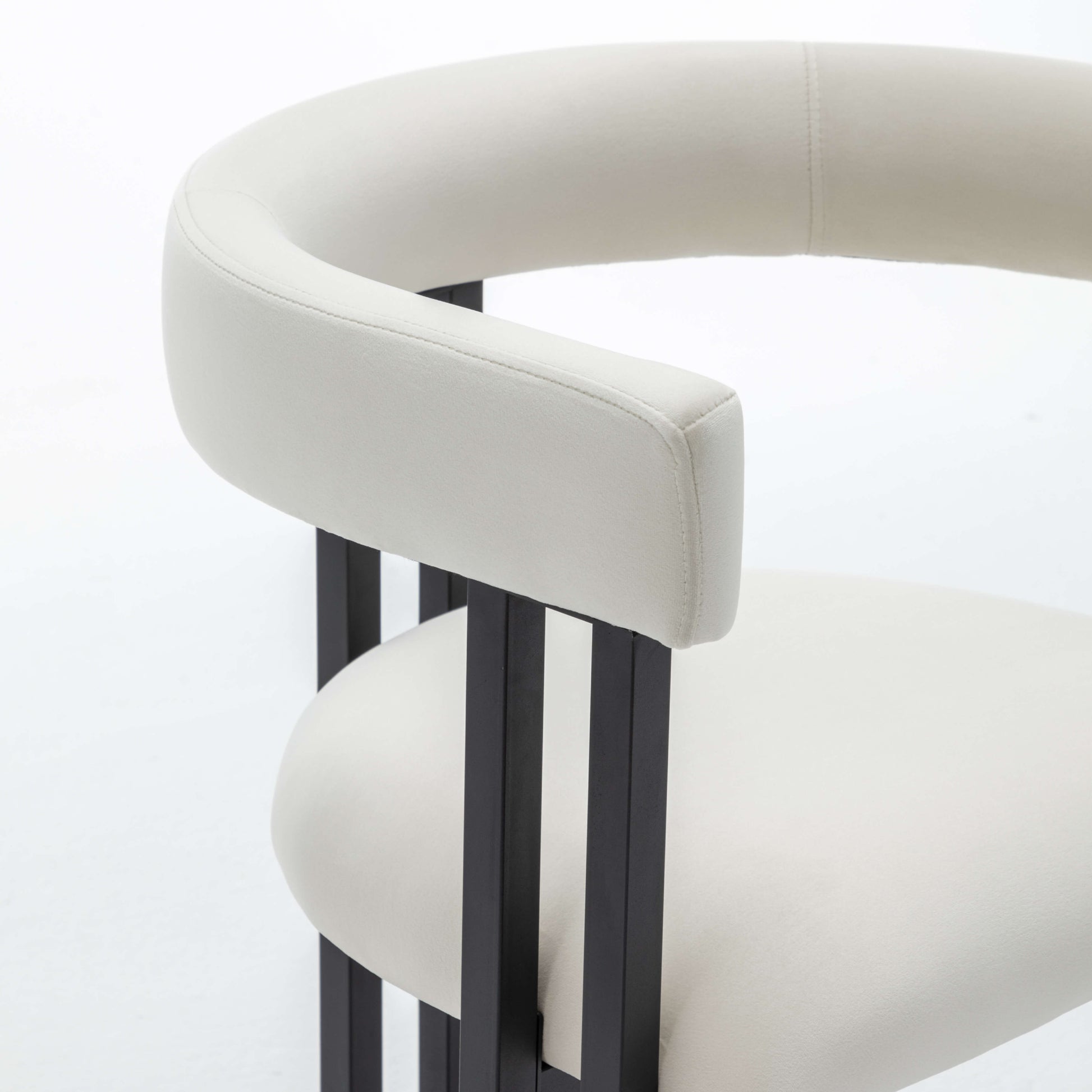 SEYNAR Modern Velvet Dining Chairs Set of 2, Curved Barrel Back Upholstered Armchairs with Black Metal Frame for Dining Room