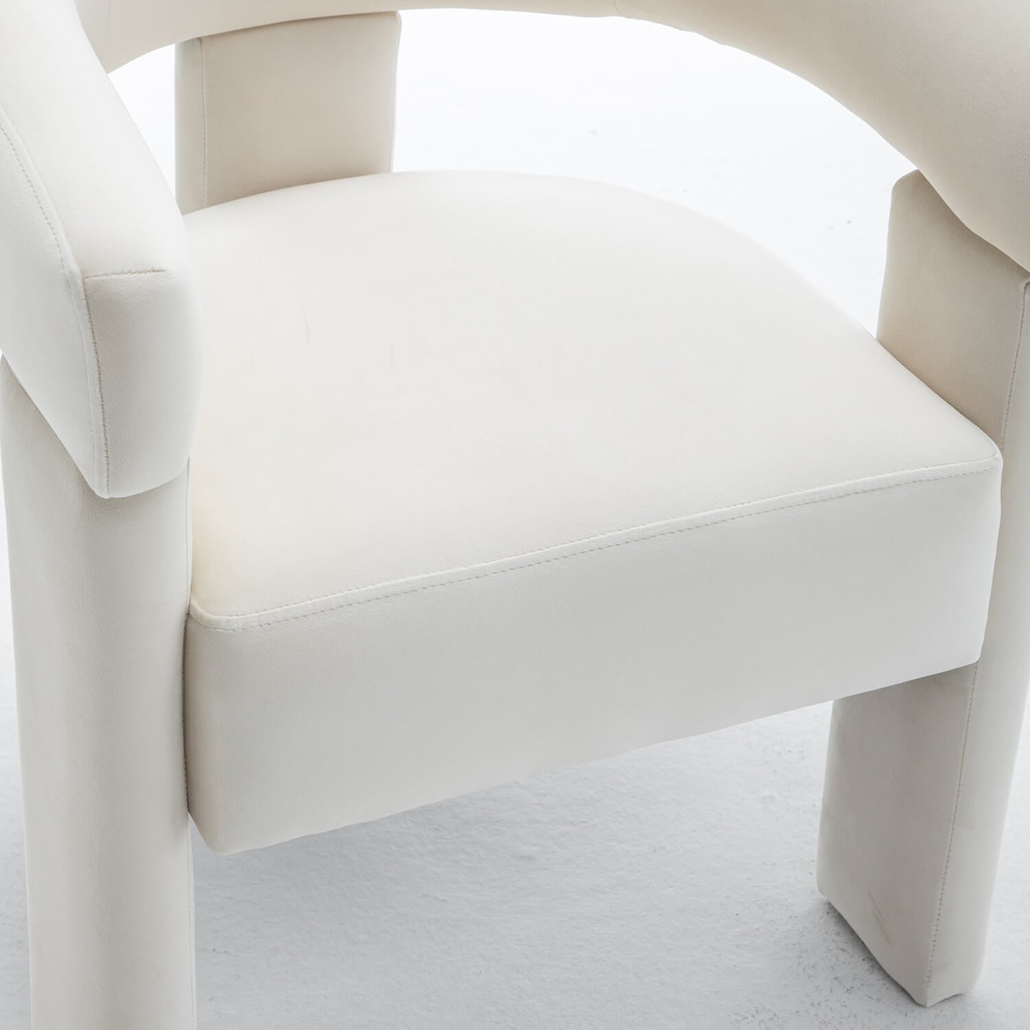 SEYNAR Modern Velvet Accent Chair, Upholstered Barrel Armchair with Curved Back and Thickened Padded Seat,Single chair or Set of 2/4/6