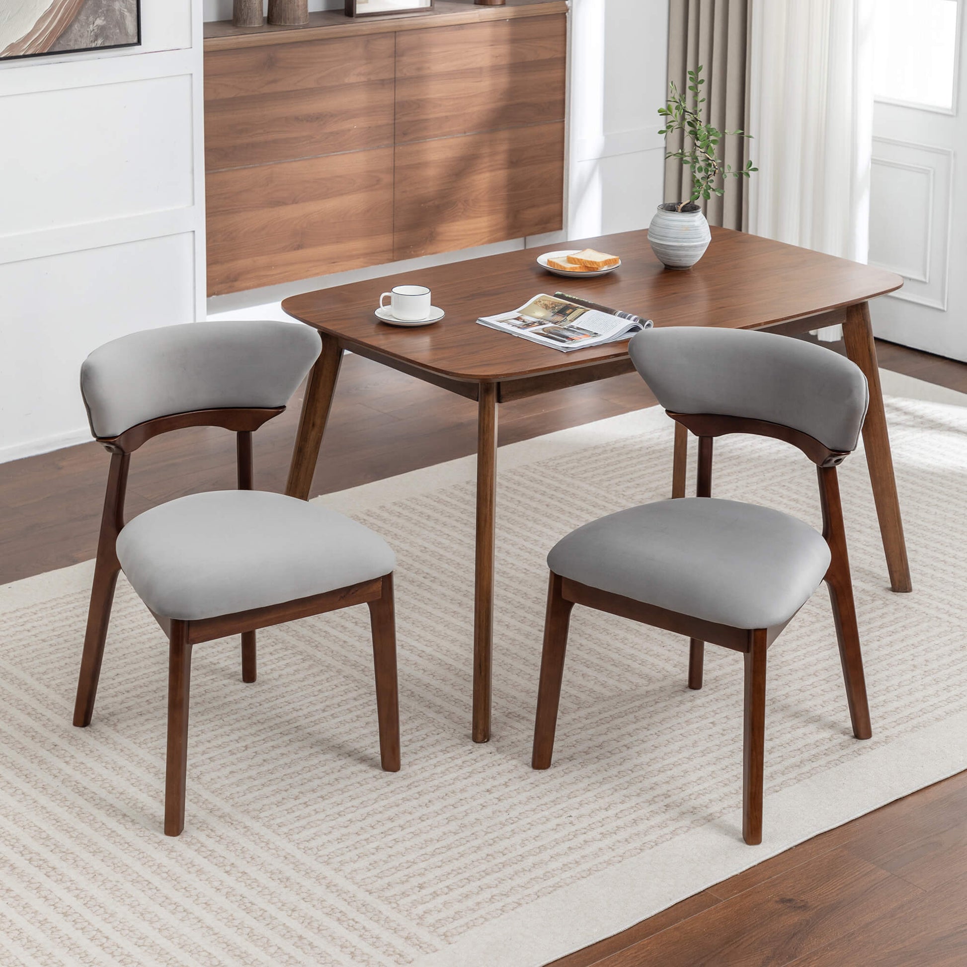 SEYNAR Modern Velvet Dining Chairs with Solid Wood Legs Set of 2/4/6