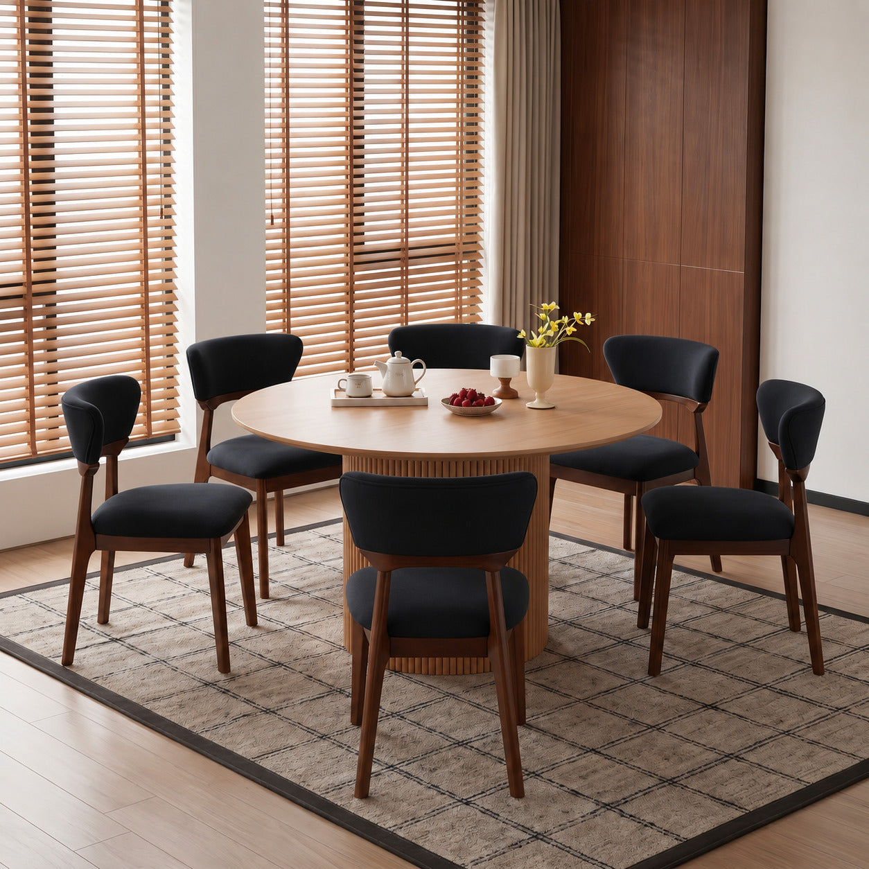 SEYNAR Modern Velvet Dining Chairs with Solid Wood Legs Set of 2/4/6