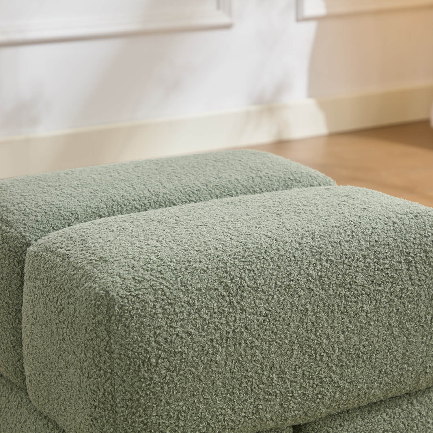 SEYNAR Modern 16.5''Faux Sherpa Square  Cube Otttoman
