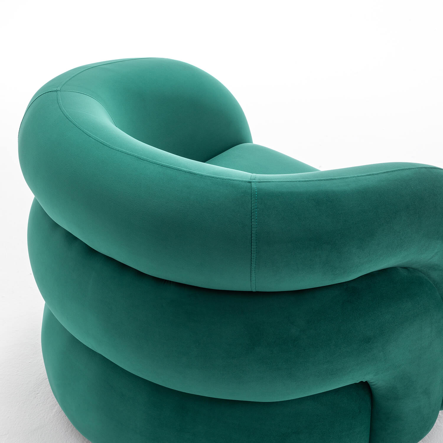 SEYNAR Modern Glam Velvet 360 Degree Swivel Accent Armchair with Tufted Back