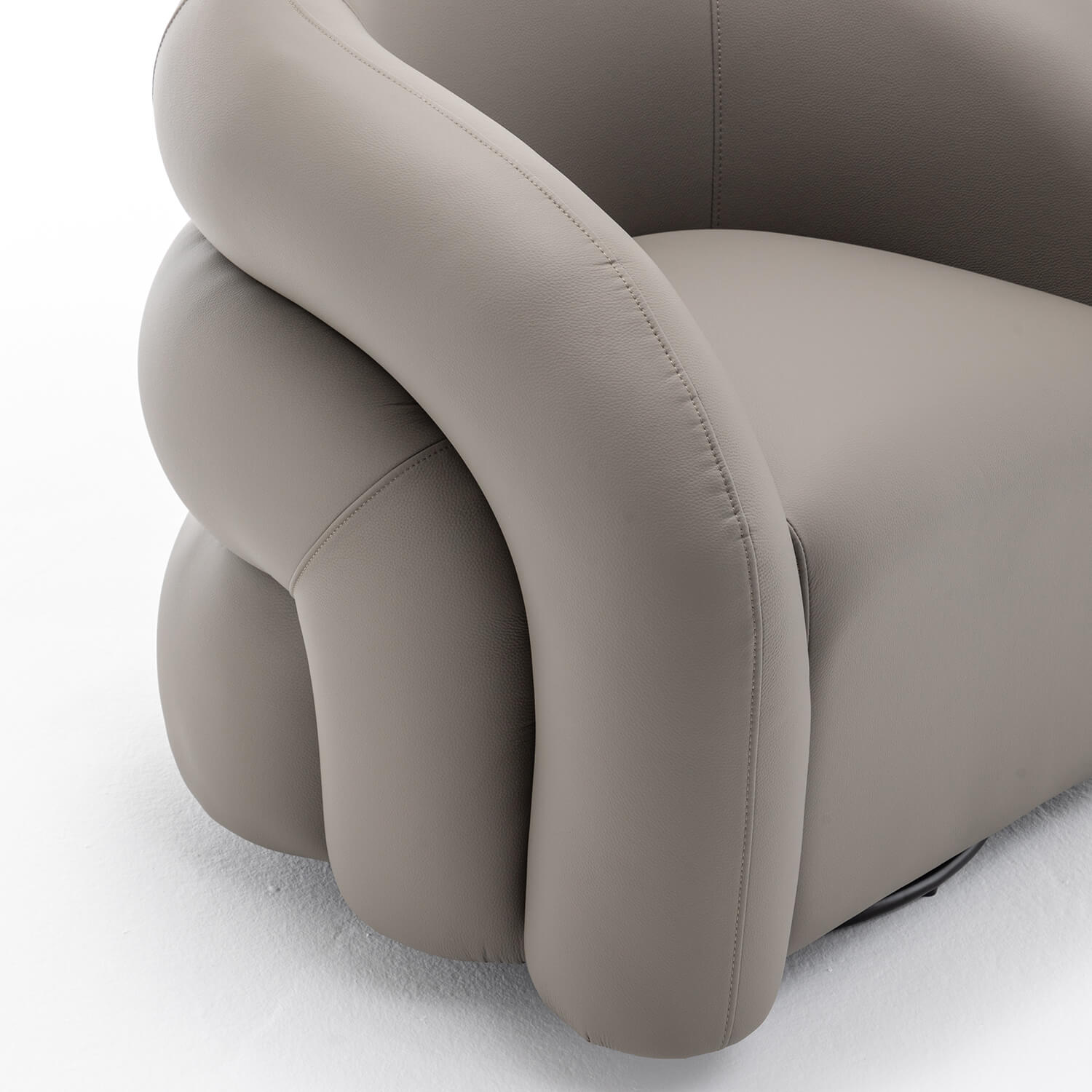 SEYNAR Modern Glam PU Leather 360 Degree Swivel Accent Armchair with Metal Base