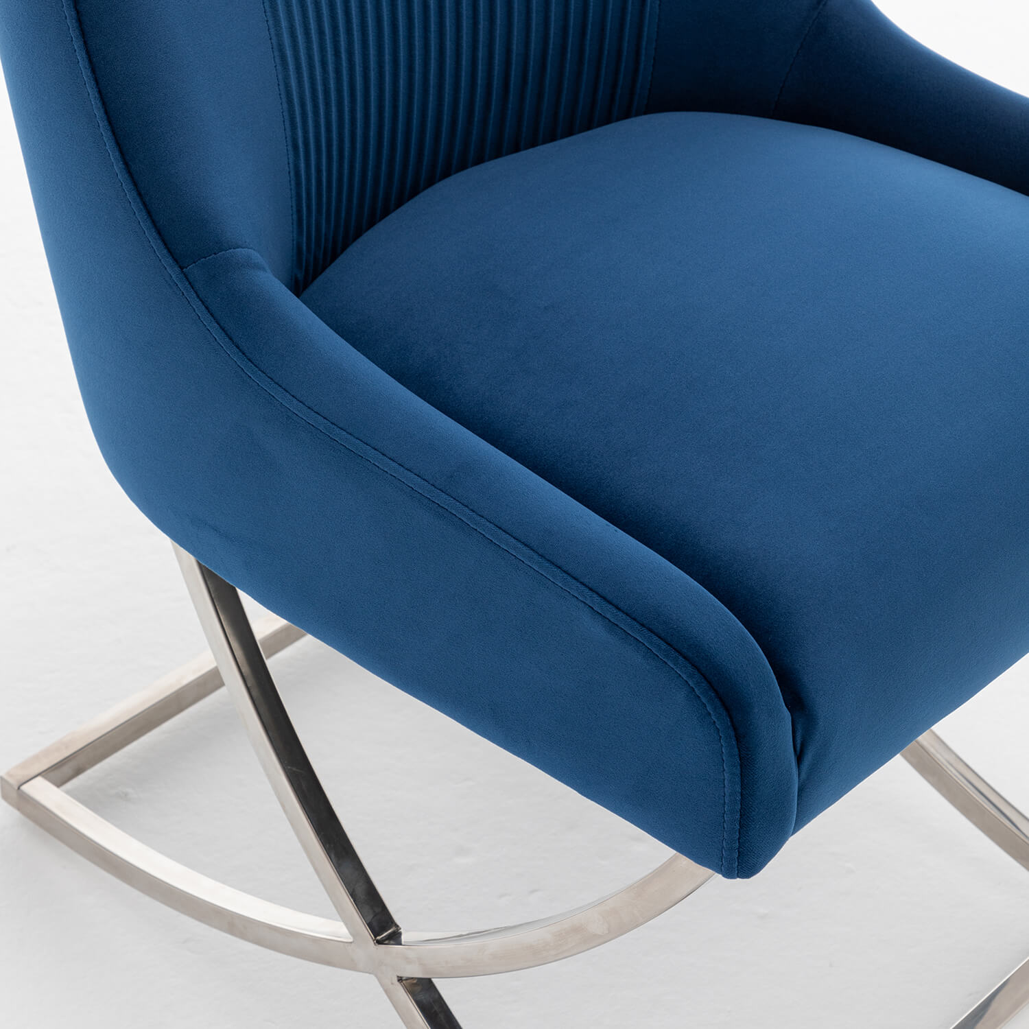 SEYNAR Contempoary Velvet Dining Chair Set of 2/4/6 with Metal Frame Legs and Back Pull